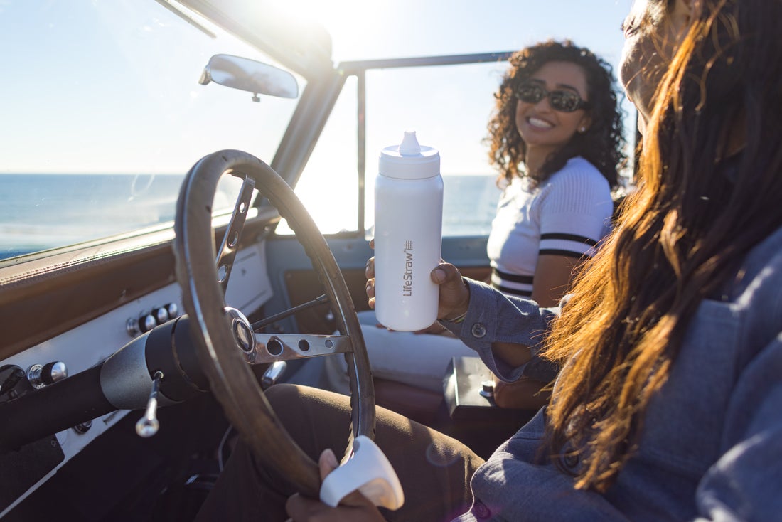 LifeStraw filtrační láhev připravená na cestování