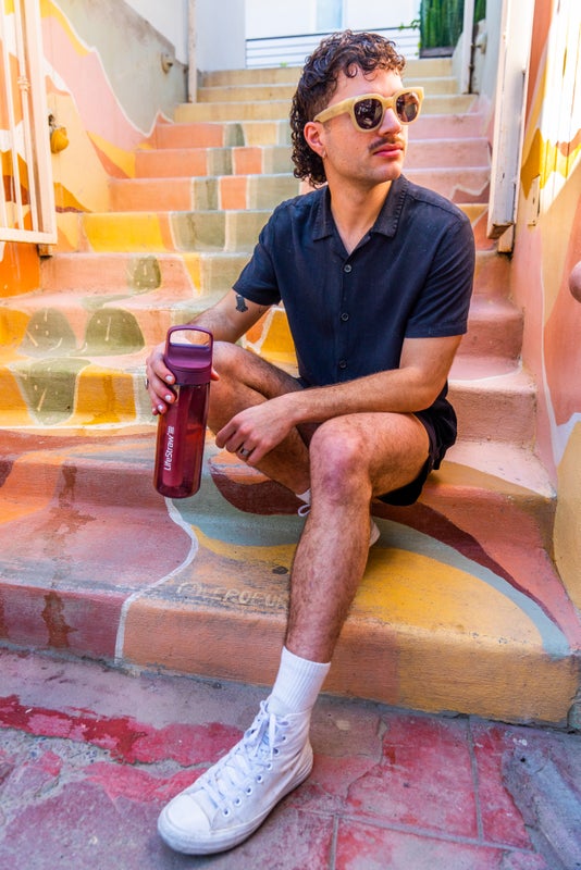 LifeStraw láhev ve městě při sportu