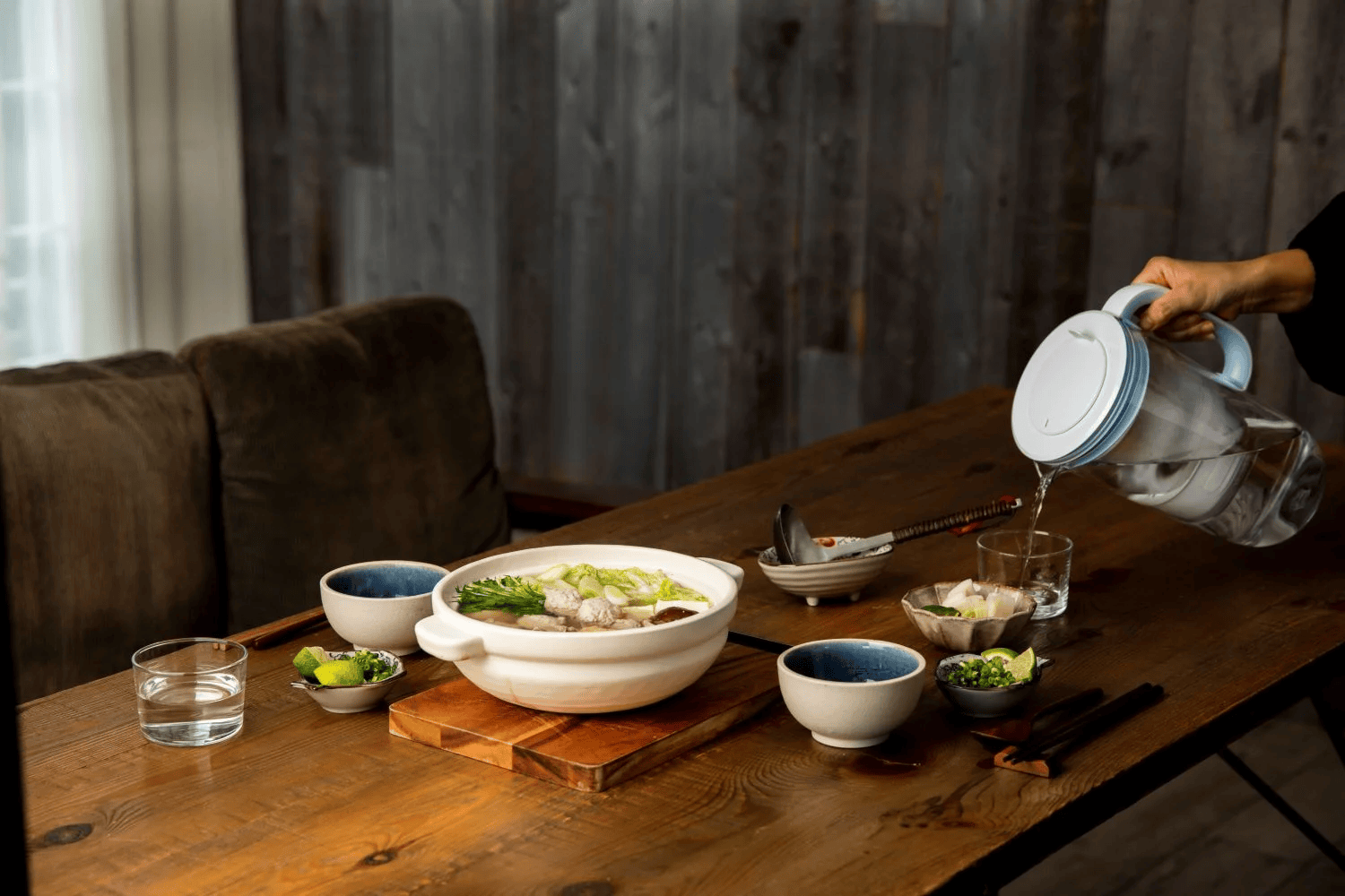 Brita Glass 2,5 l – skleněná konvice na jídelním stole