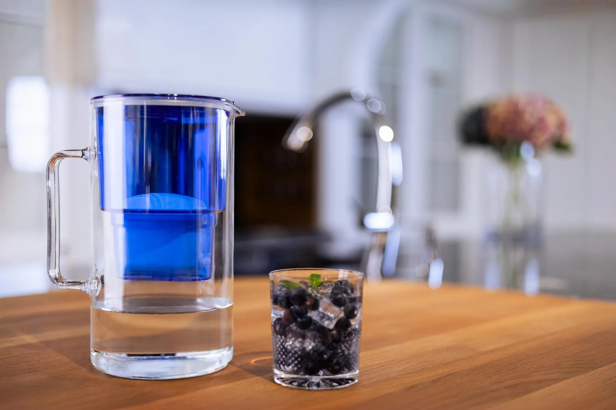 Skleněná filtrační konvice Wessper D2 Borosilicate tmavě modrá